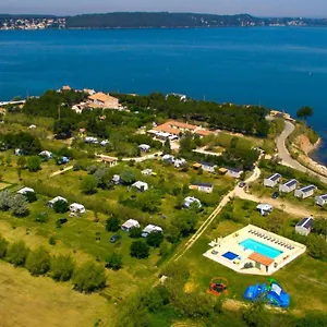Tikayan Felix De La Bastide Campingplatz Saint-Mitre-les-Remparts
